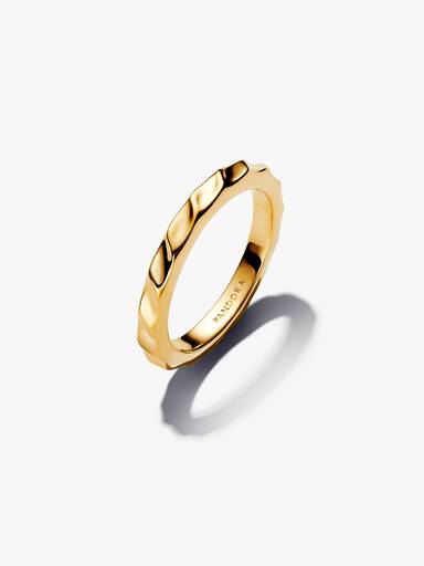 Anillo banda ondulada