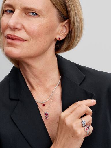 Collar con Colgante Corazones con Halo Rojo