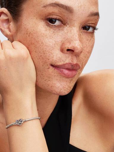 Pulsera cadena de serpiente con broche de Corazón Infinito Rosado brillante
