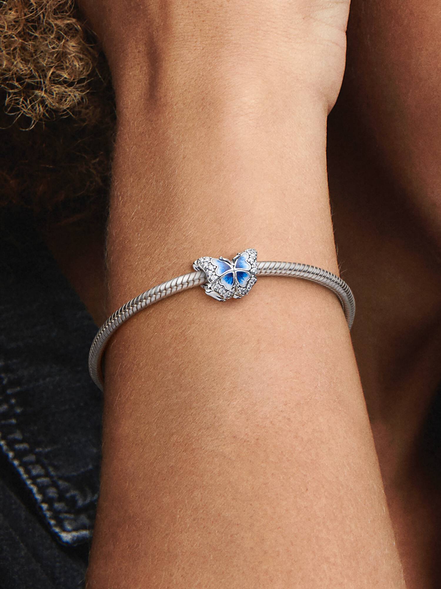 Charm Mariposa azul reluciente