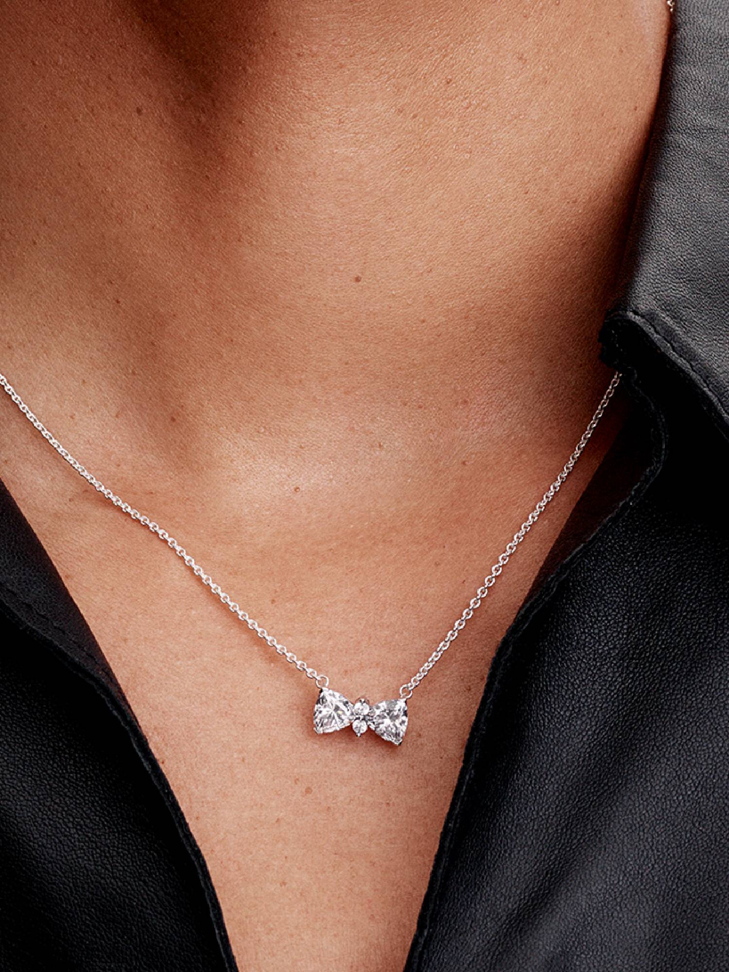 Collar Moño deslumbrante