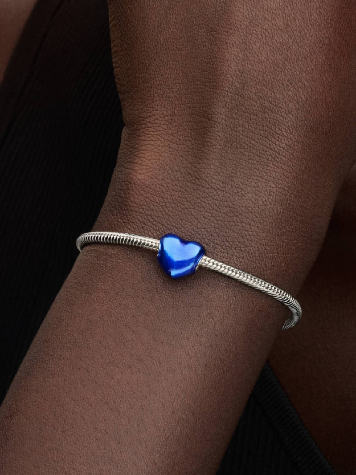 Charm Corazón Metálico Azul