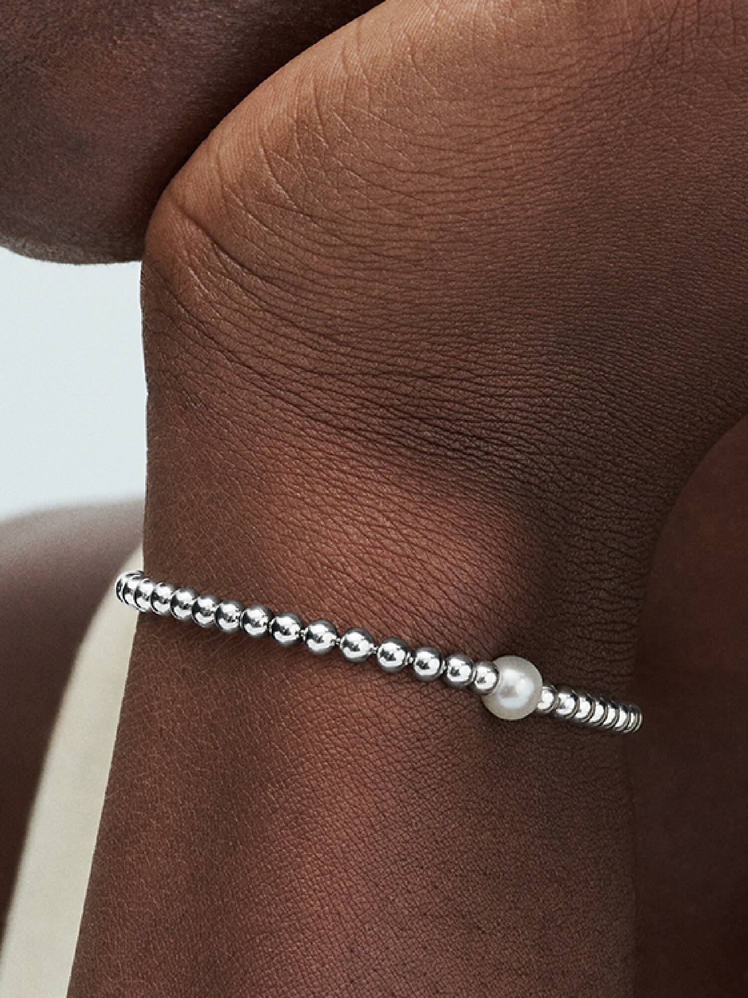 Brazalete Perla Cultivada de Agua Dulce Tratada y Abalorios