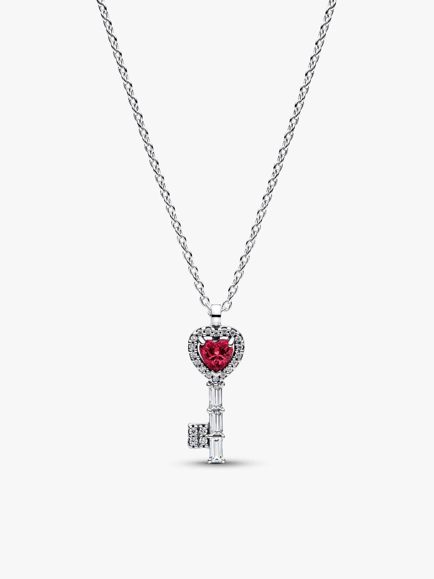 Collar collier con llave con corazón elevado