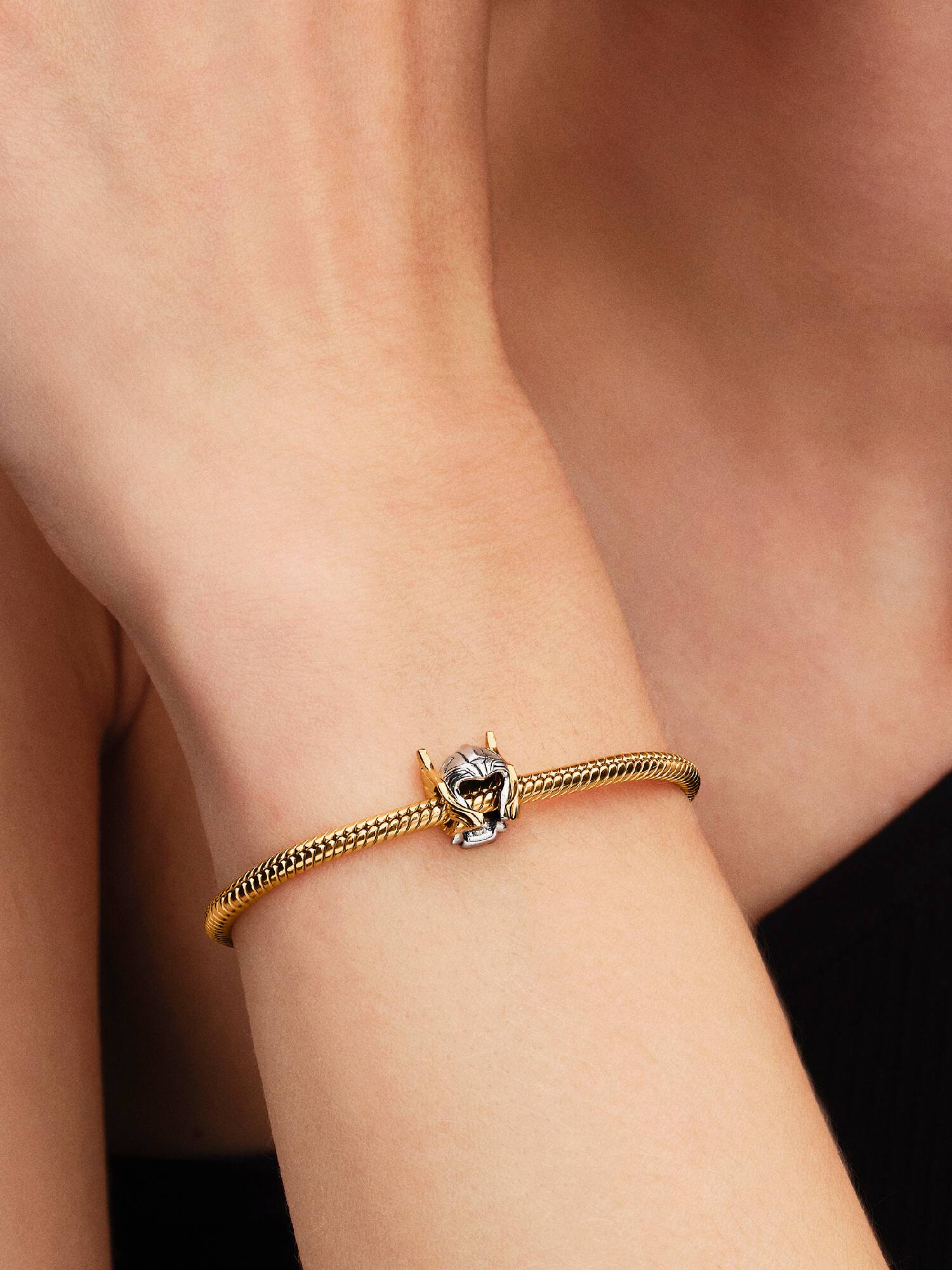 Charm Casco de Thor de Marvel
