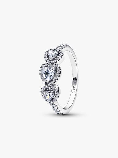 Anillo trilogía de corazones con halo