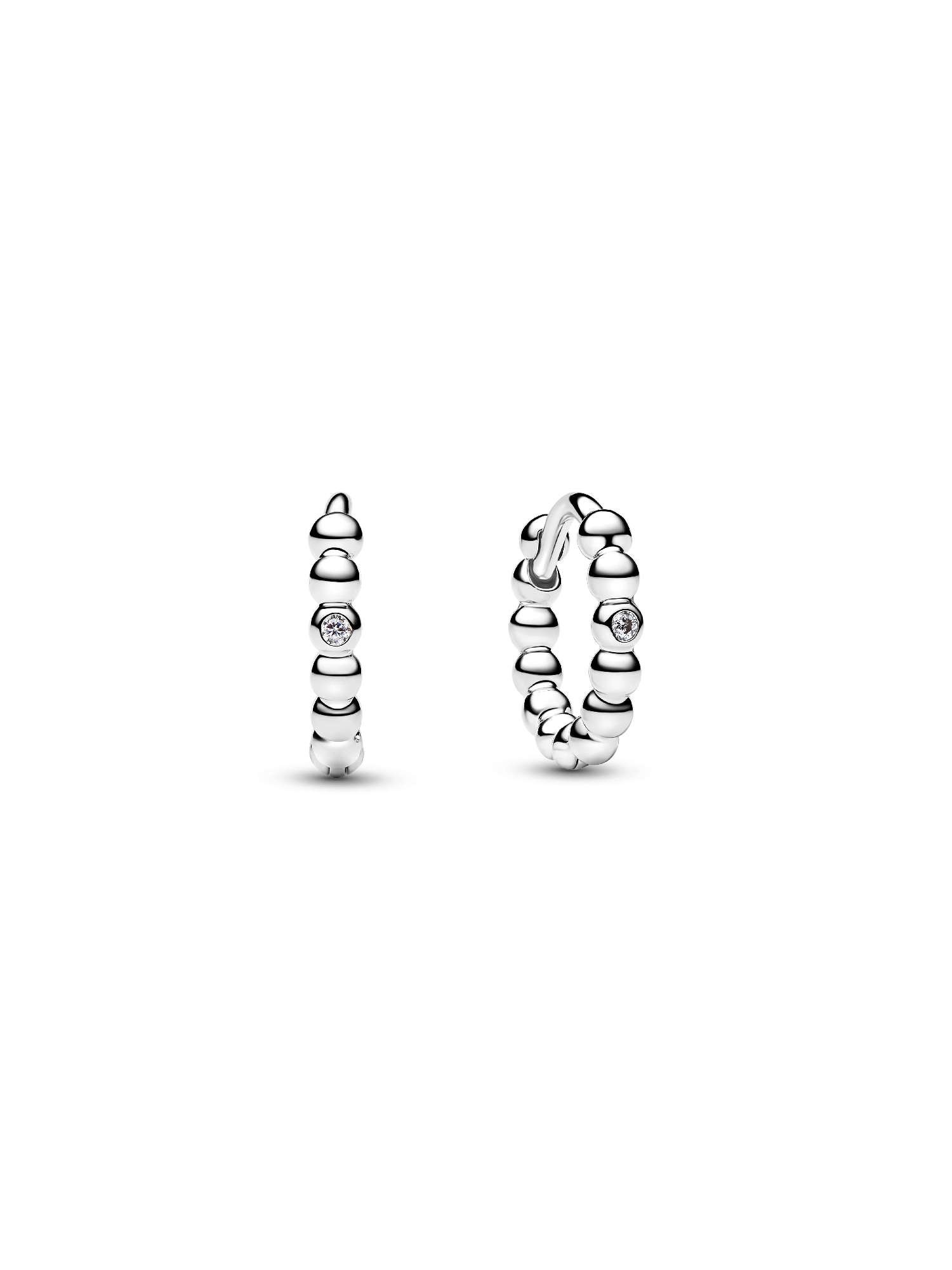 Aretes Huggie con cuentas