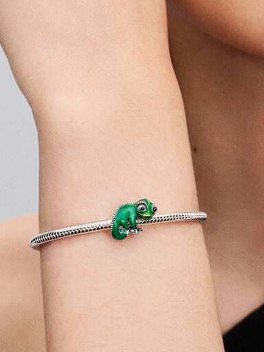 Charm Pascal de Enredados de Disney que cambia de color