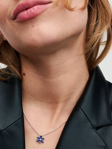 Collar con Colgante Racimo Herbario Azul Brillante