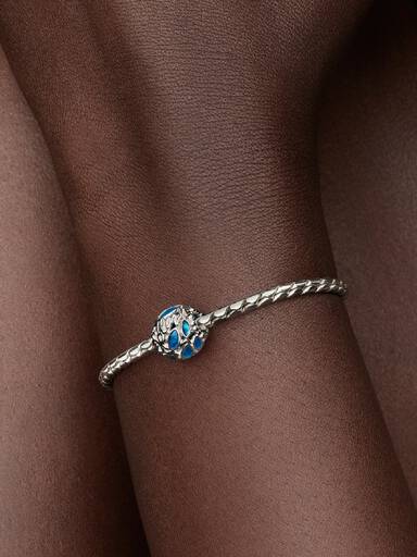 Charm calado Pez nadando