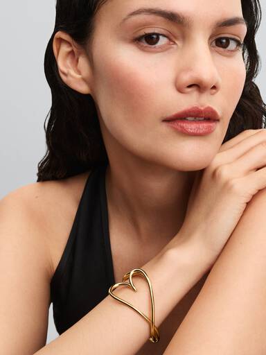 Brazalete rígido corazón con forma orgánica