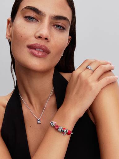 Charm Stitch de Disney en Cristal Murano rosa