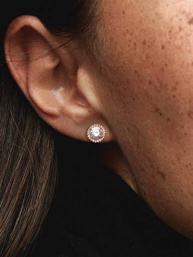 Aretes de botón Halo redondo brillante