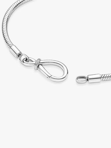 Brazalete cadena de serpiente con nudo infinito Pandora Moments