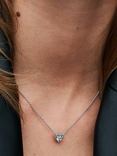 Collar Corazón elevado