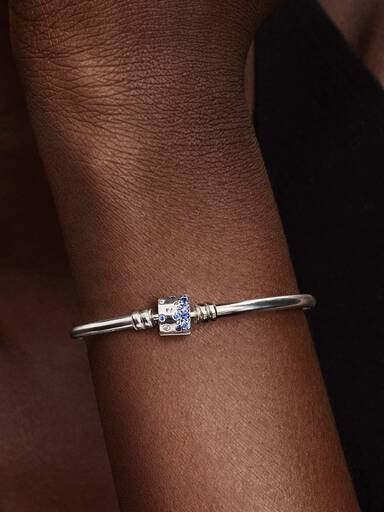 Brazalete Rígido con broche de barril brillante