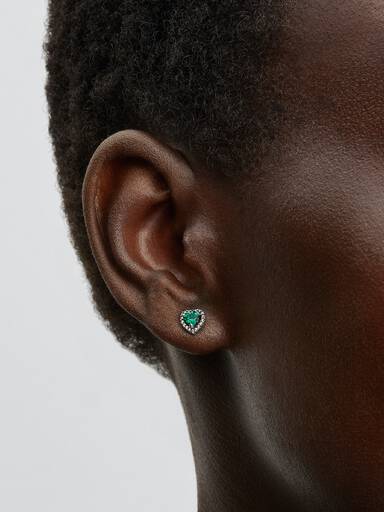 Aretes de botón Corazón verde elevado
