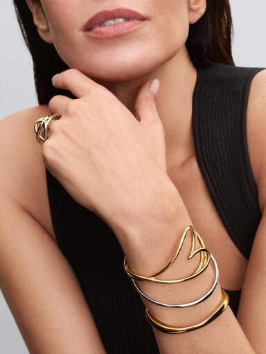Brazalete rígido corazón con forma orgánica