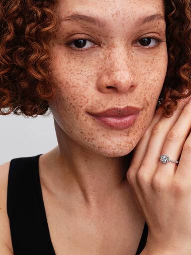 Anillo Halo cuadrado brillante