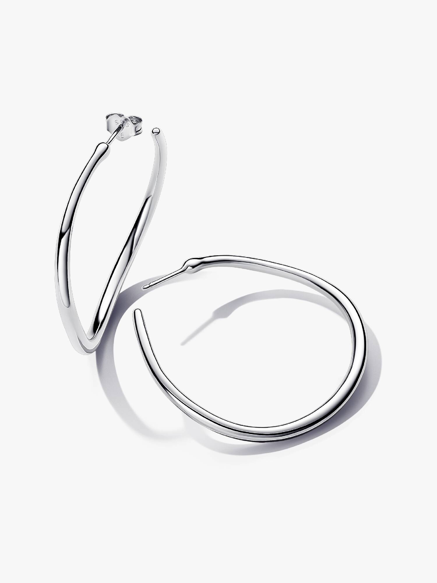 Aretes de aro Abiertos con forma orgánica de 42 mm