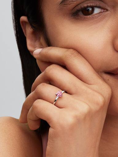 Anillo solitario Corazón rosado resplandeciente