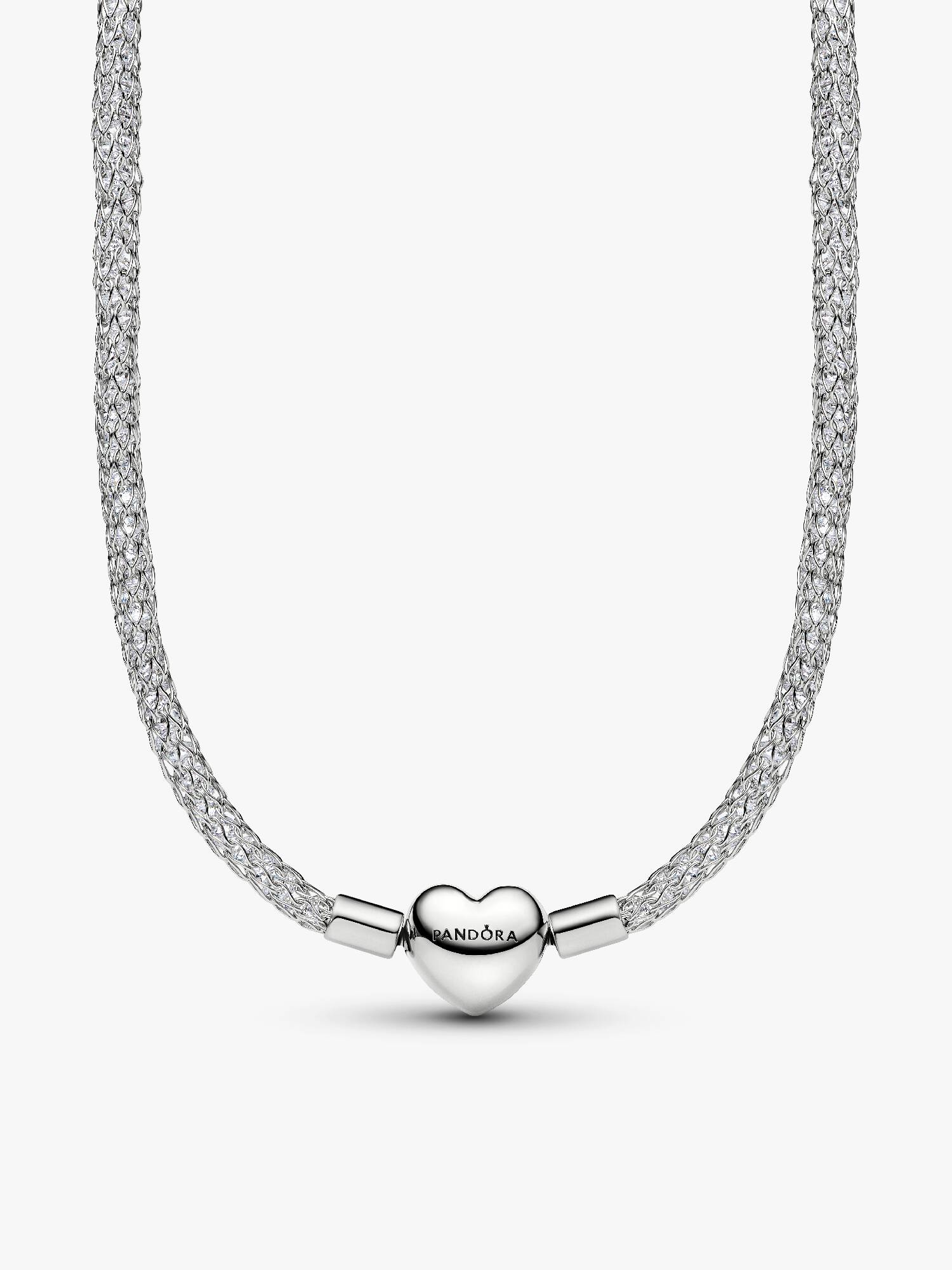 Collar de Malla Brillante con Broche de Corazón