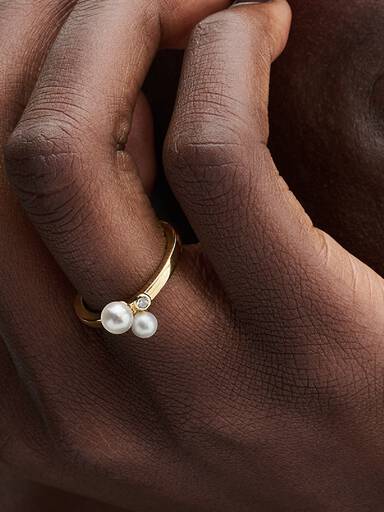 Anillo Dúo de Perlas Cultivadas de Agua Dulce Tratadas