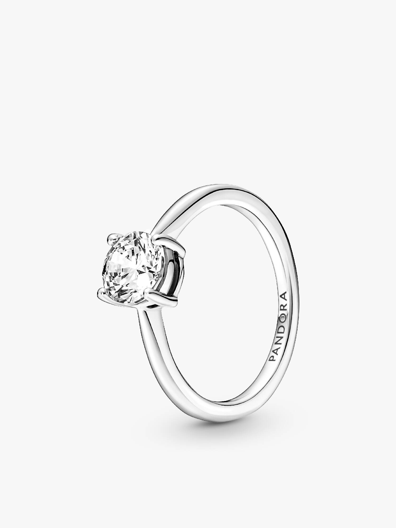Anillo solitario reluciente