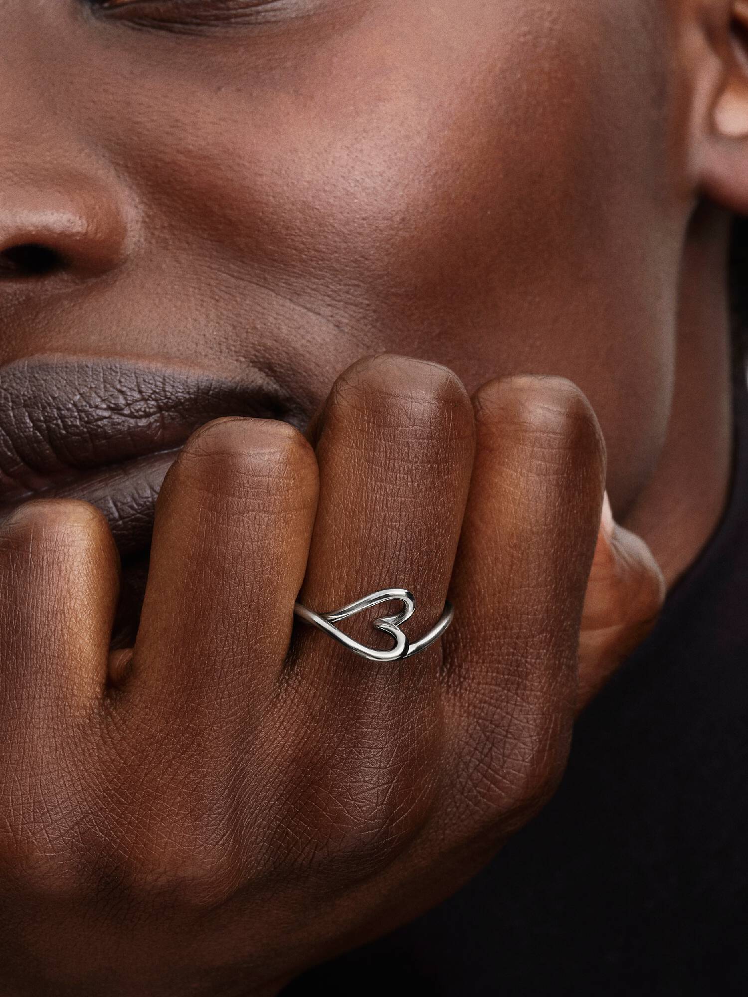 Anillo pequeño Corazón con forma orgánica