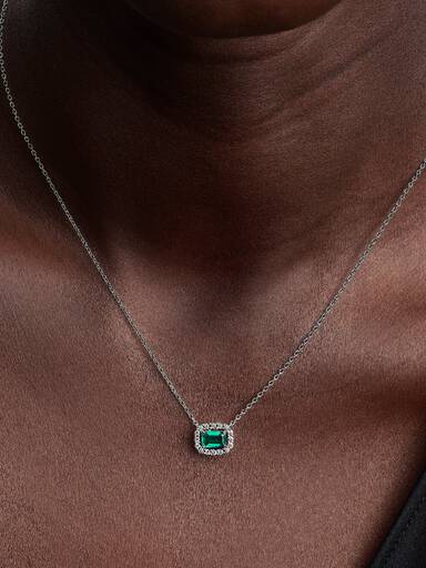 Collar con pendiente Halo verde brillante rectangular