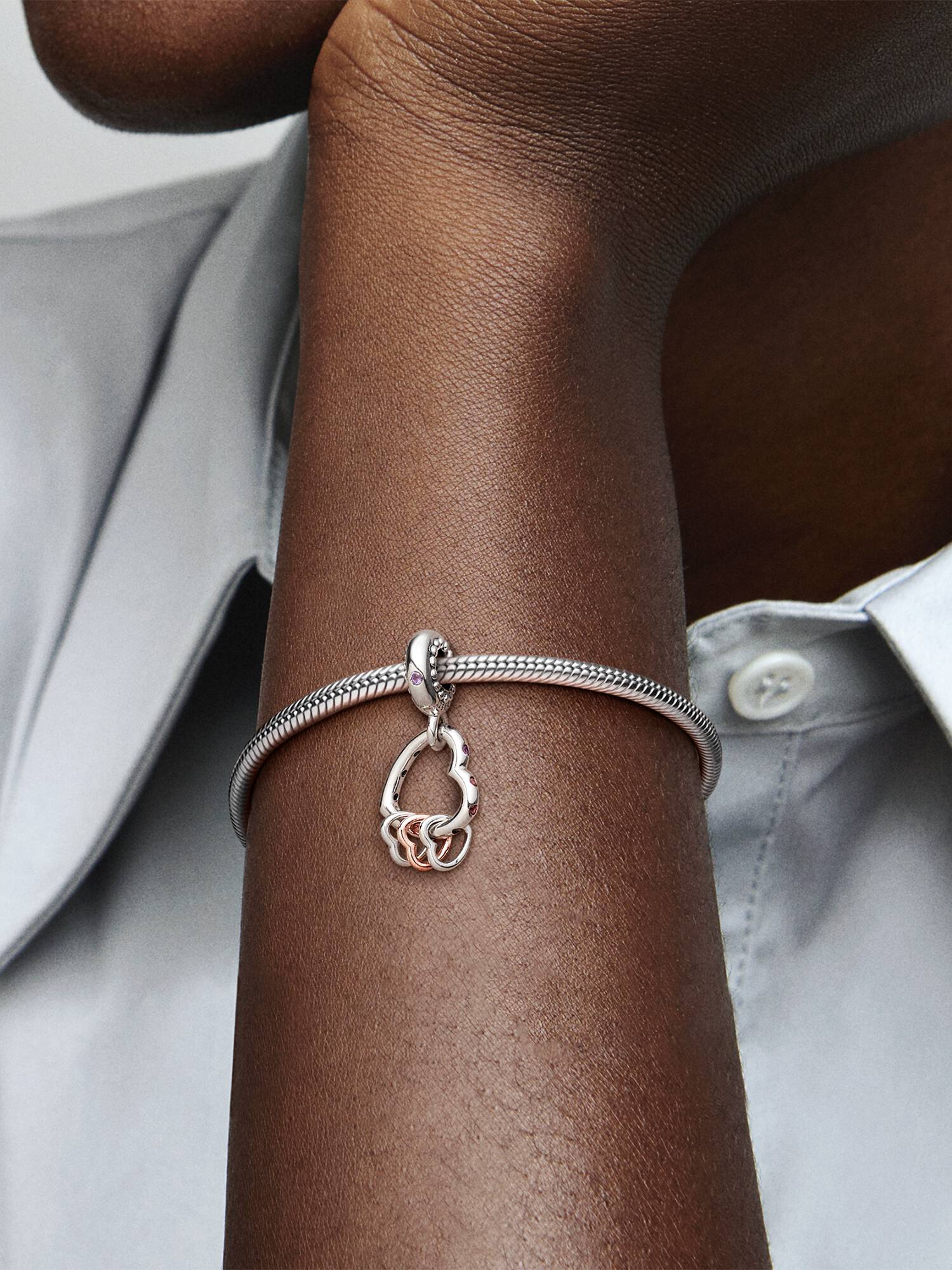 Charm colgante Corazón lleno de amor