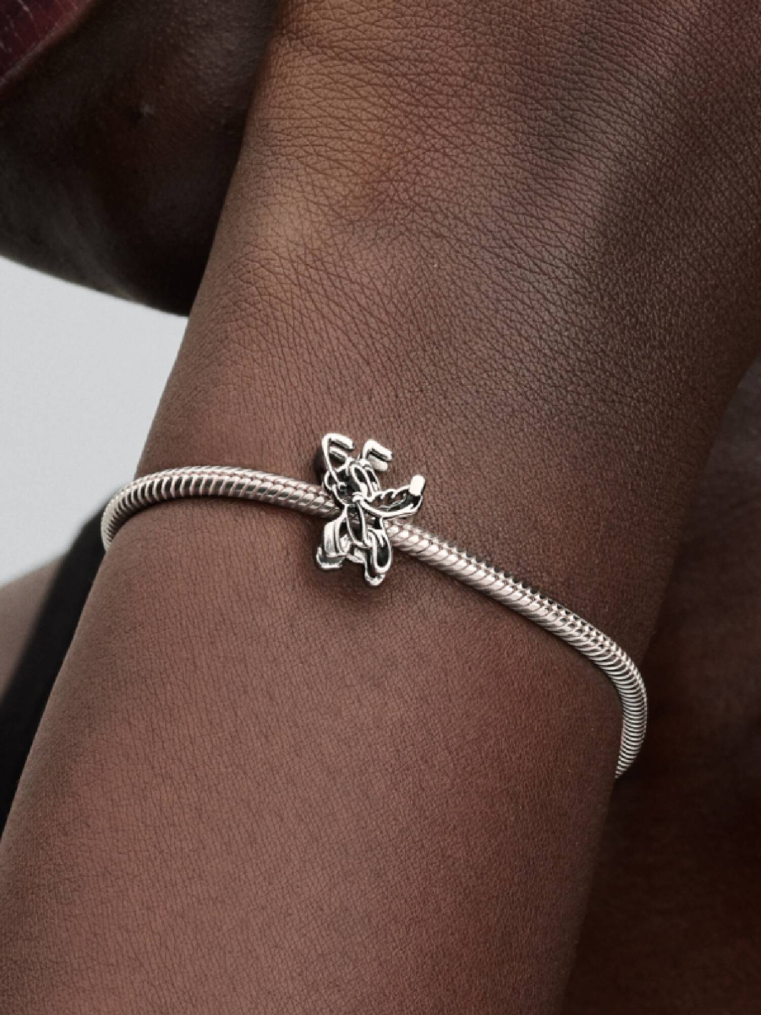 Charm calado Pluto de Disney