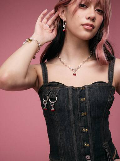 Set de Collar y Charm de Cereza de Megan