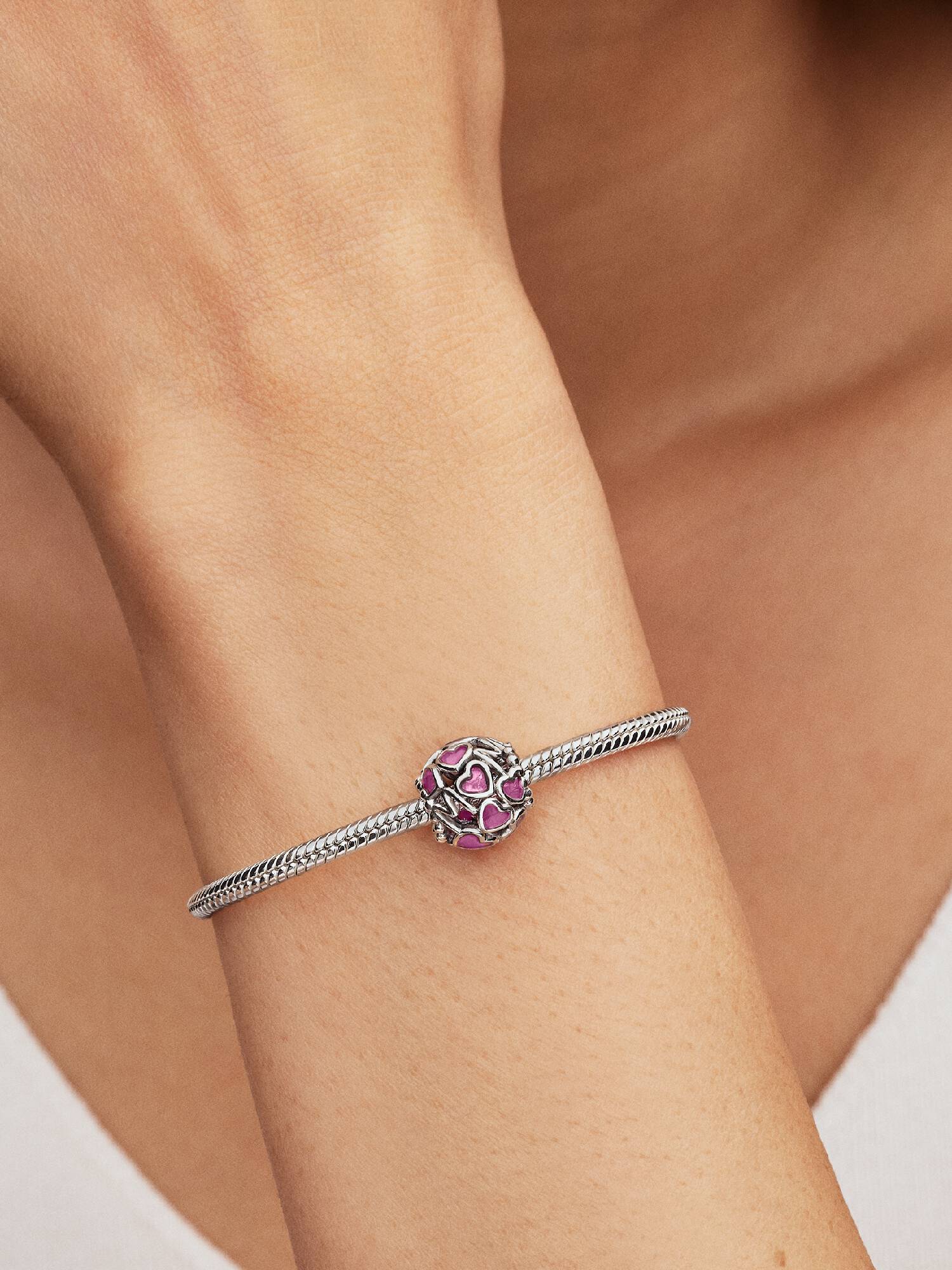 Charm calado Corazones Mamá rosado 