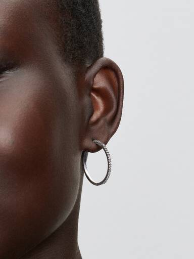 Aretes de aro resplandecientes