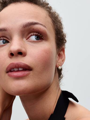 Aretes Colgantes Perla Cultivada de Agua Dulce Tratada y Piedra