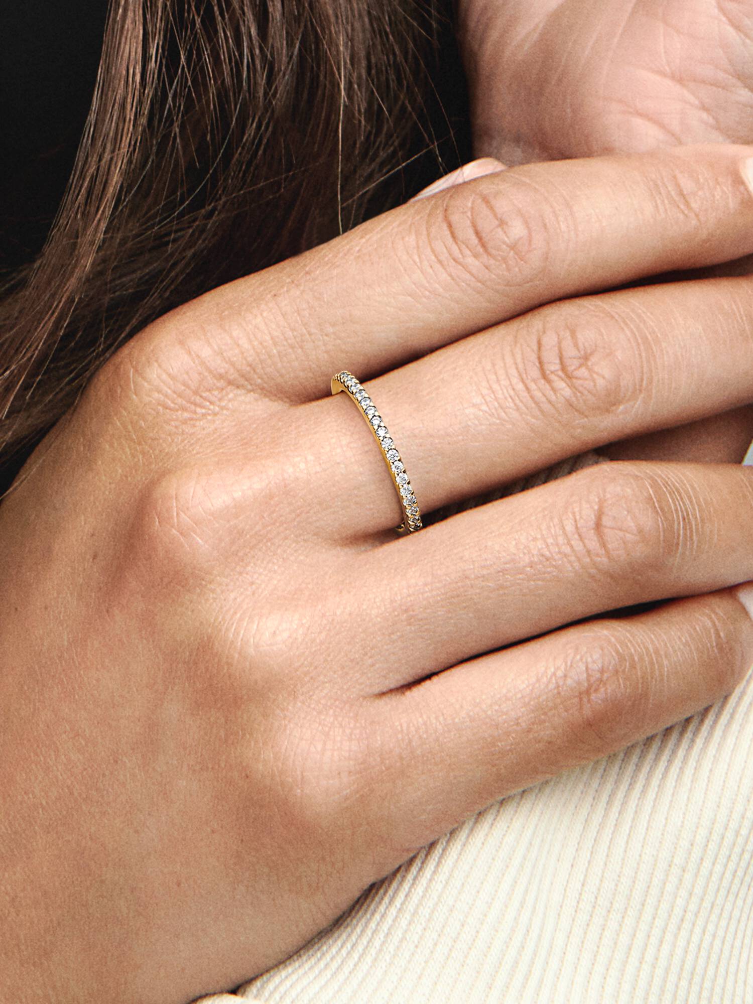 Anillo banda brillante