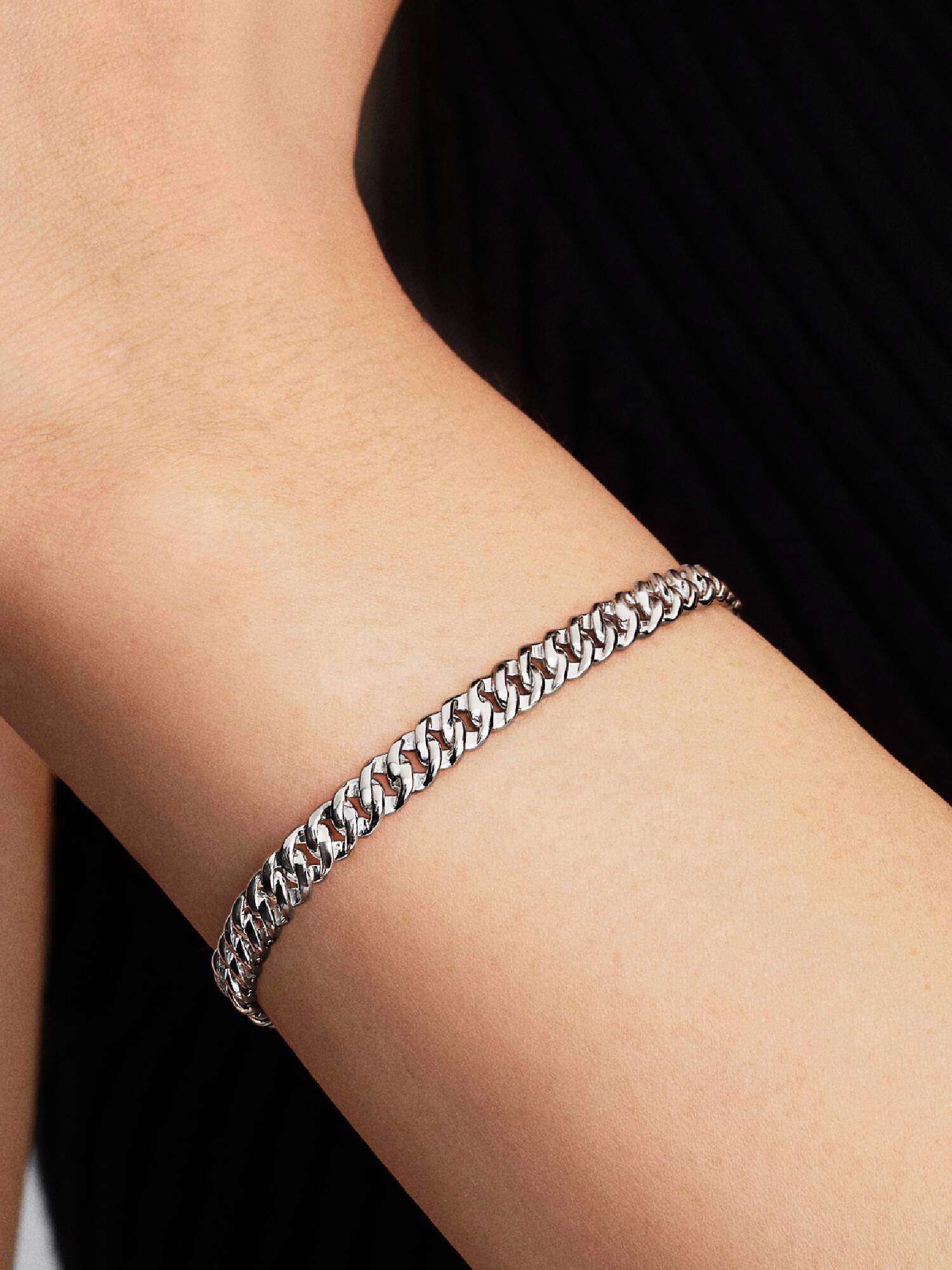 Brazalete de cadena cubana