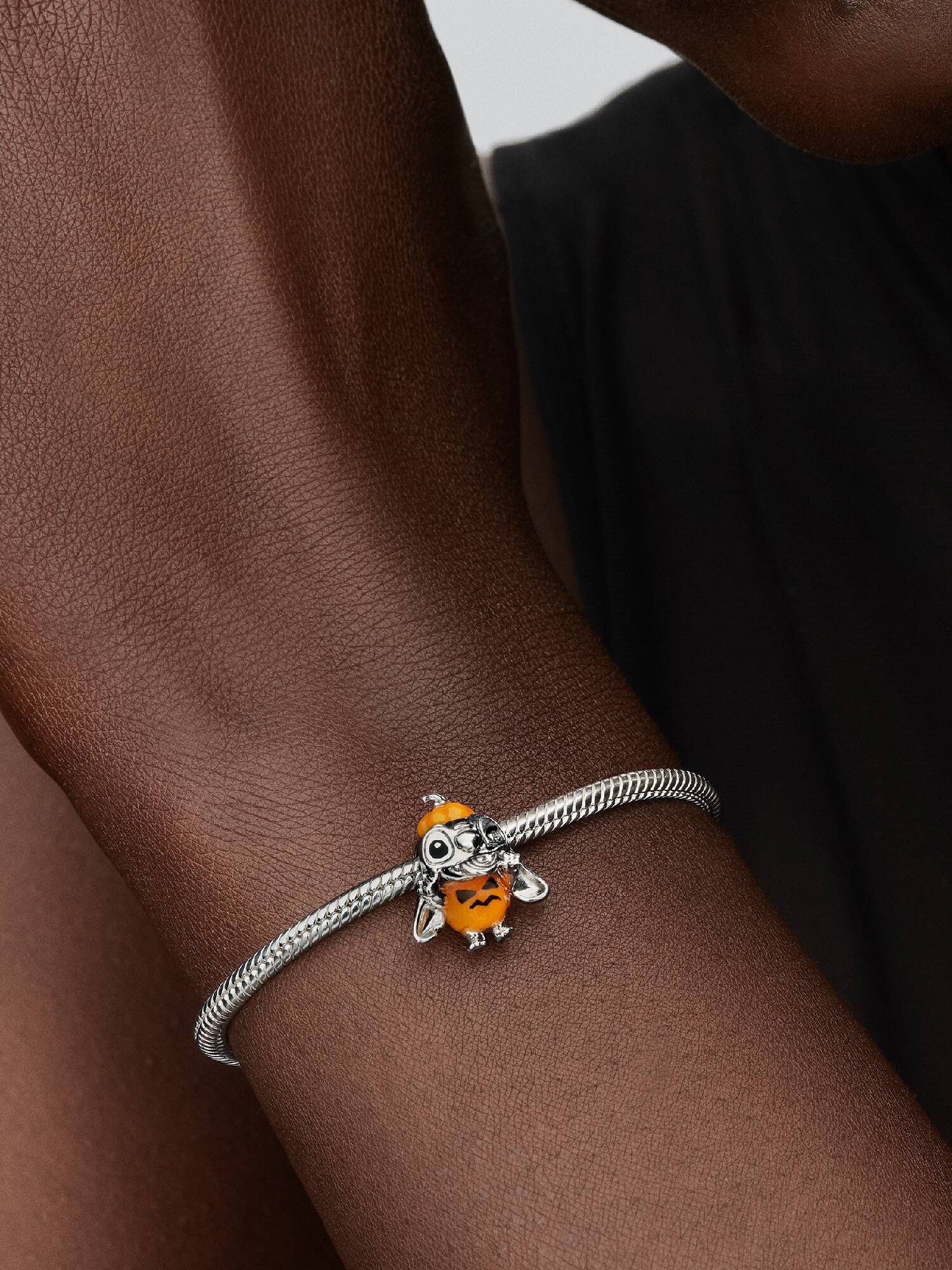 Charm Calabaza de Halloween de Stitch de Disney