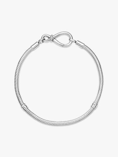 Brazalete cadena de serpiente con nudo infinito Pandora Moments