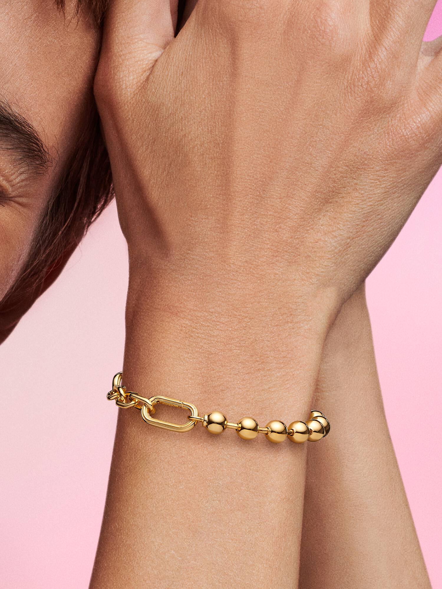 Brazalete de cadena de eslabones y cuentas de metal