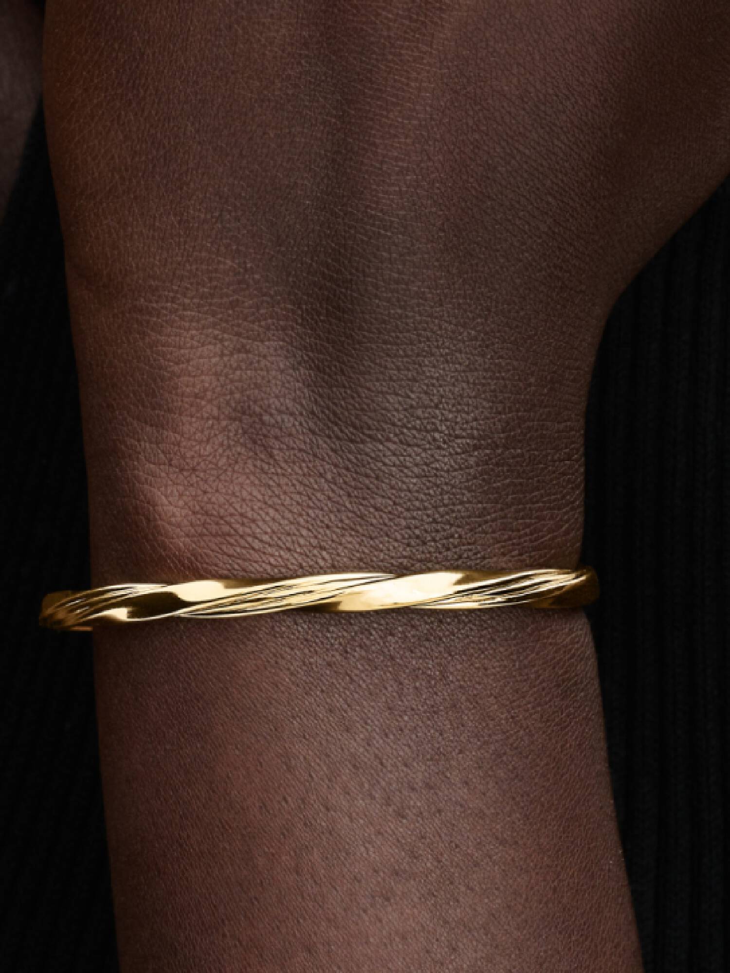Brazalete trenzado abierto