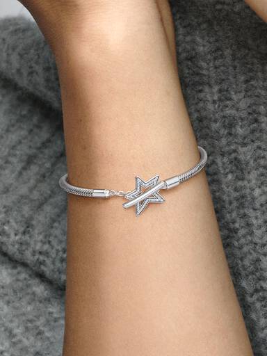 Brazalete cadena de serpiente Estrella asimétrica con barra T Pandora Moments